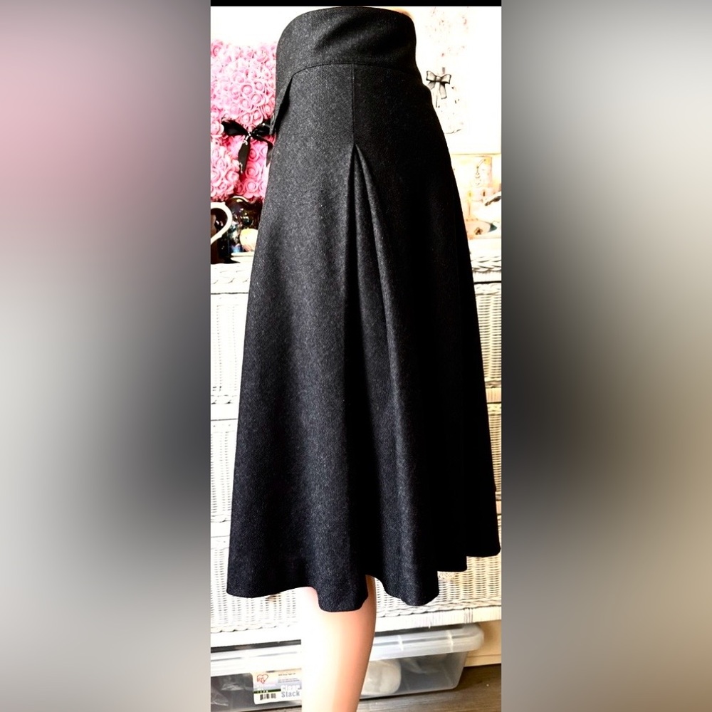Ted Baker London Dark Grey Wool Knee Length Skirt Semi Pleated TB 4 = US 12 - Picture 4 of 10